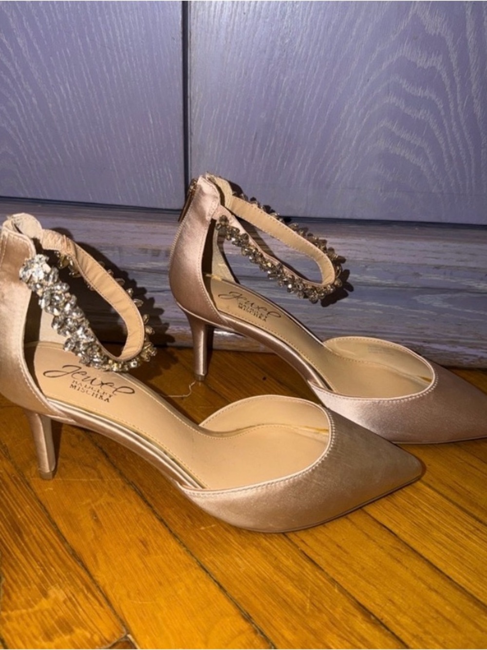 Badgley Mishka Silver Silk Heels Sz 8 1/2 (9)
